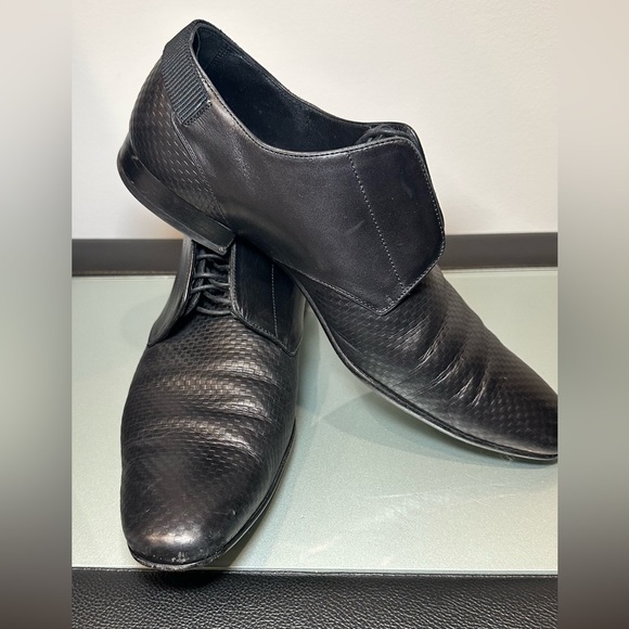 WORN LOUIS VUITTON MEN’S DRESS SHOES LACE UP. US SIZE 10.5, LV SIZE 9.5 - Picture 2 of 5